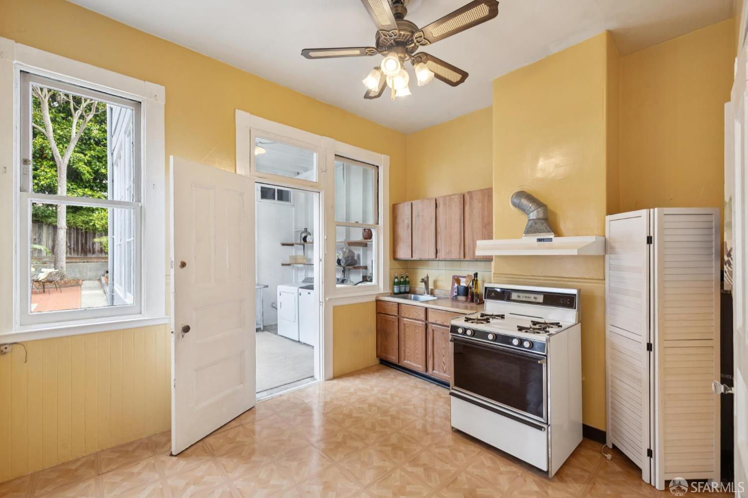 3928 Sacramento Street