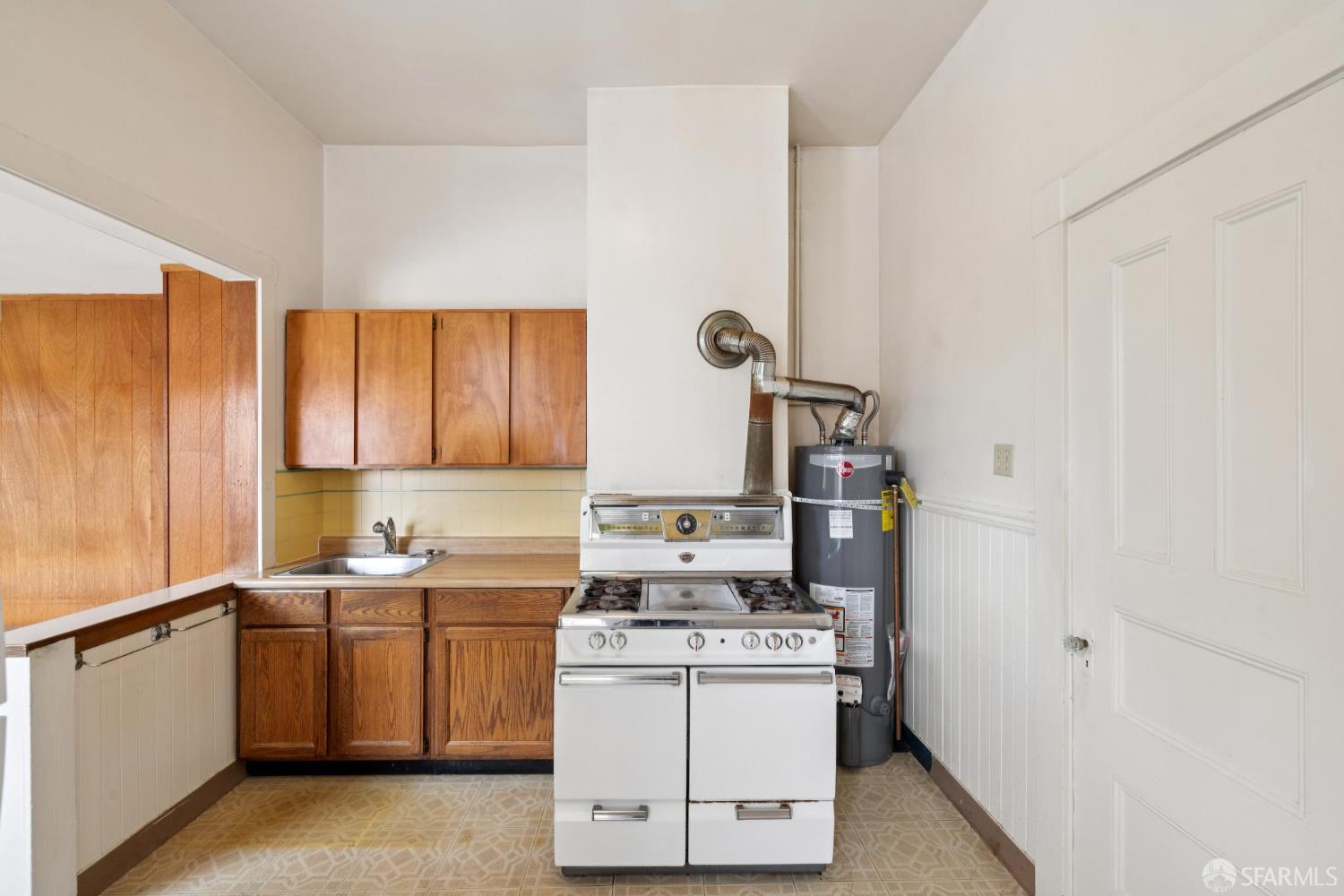 3928 Sacramento Street