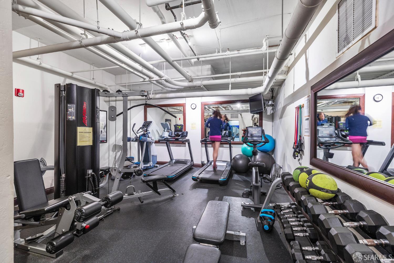 1701 Jackson Street # 806