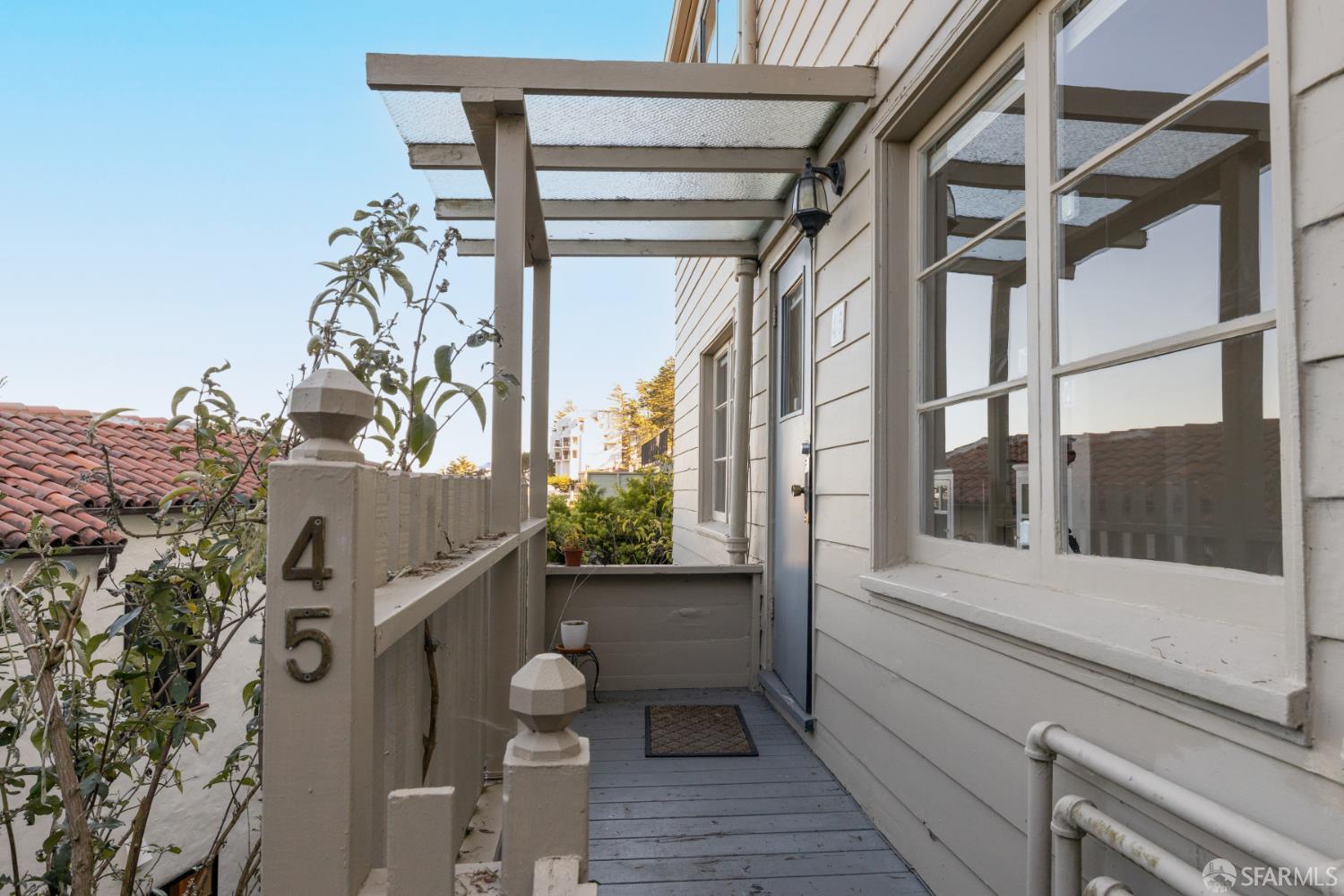 101 Graystone Terrace