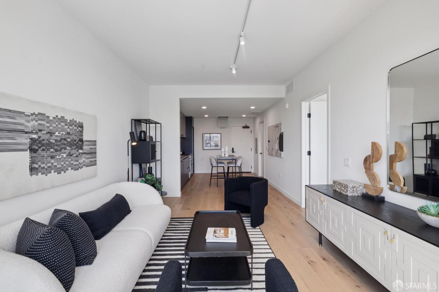 988 Harrison Street Unit: WA8