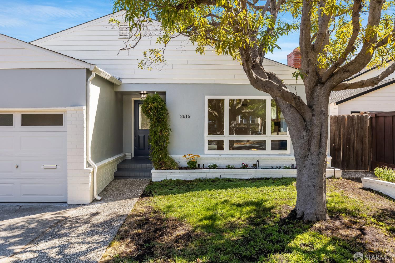 2615 Alameda De Las Pulgas