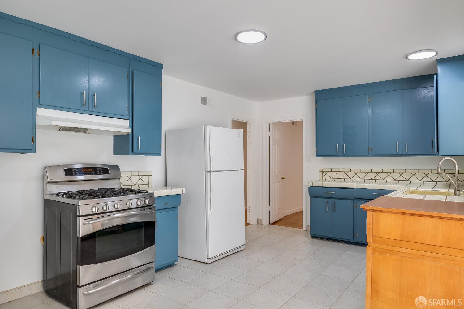 2615 Alameda De Las Pulgas