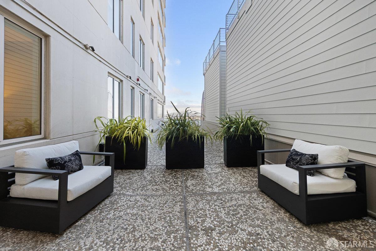 1080 Chestnut Street # 1B