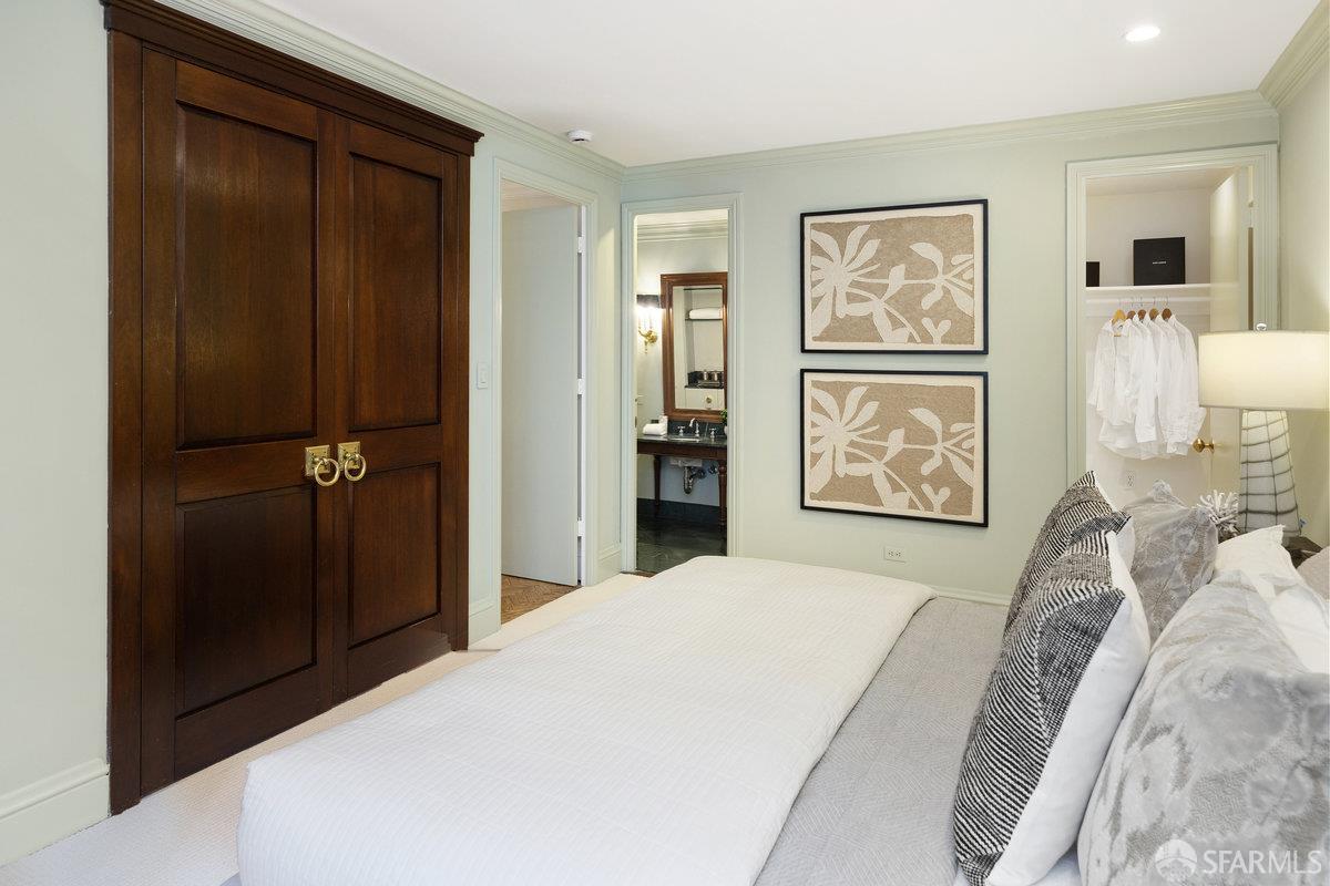 1080 Chestnut Street # 1B