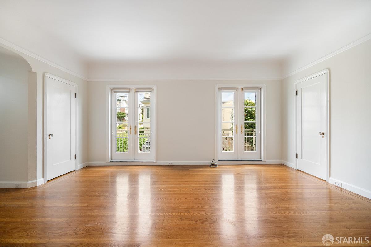 351 Santa Ana Avenue