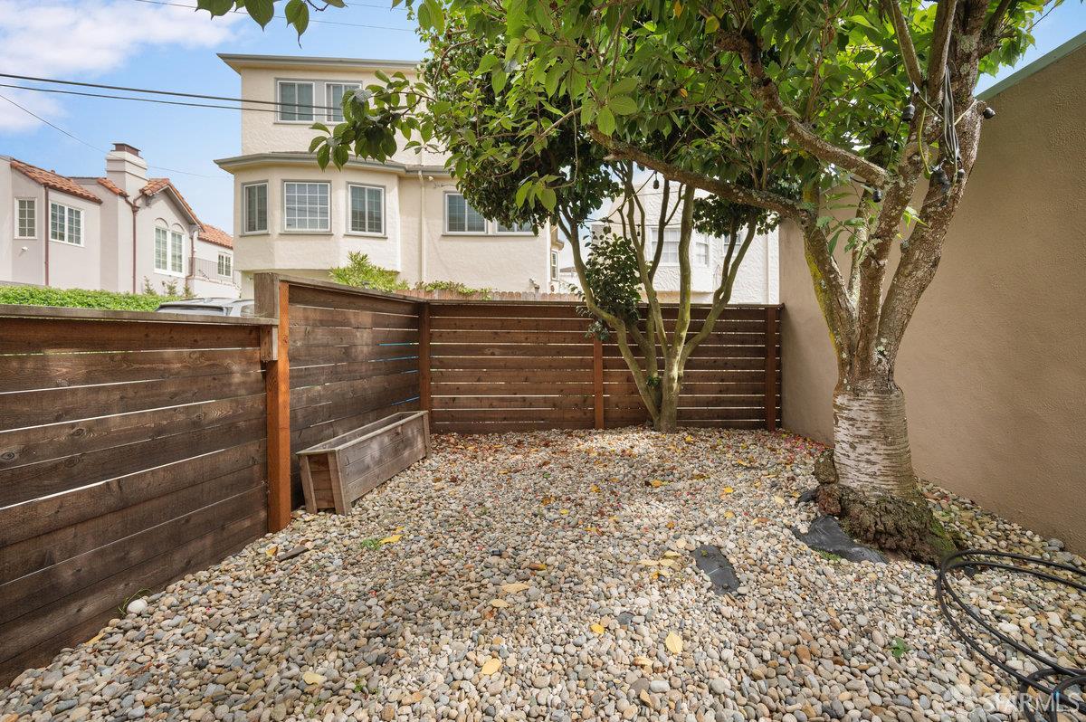 351 Santa Ana Avenue