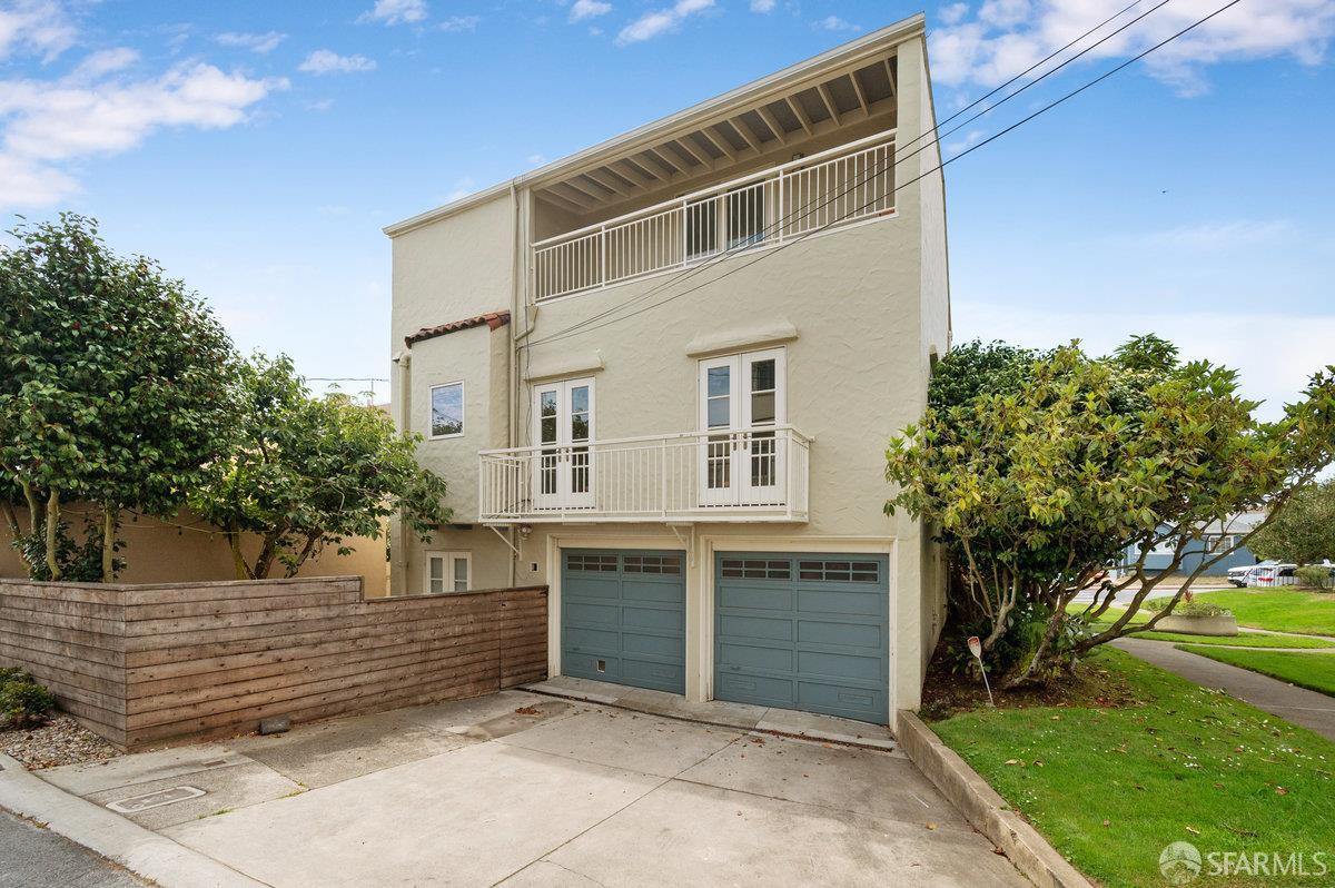 351 Santa Ana Avenue