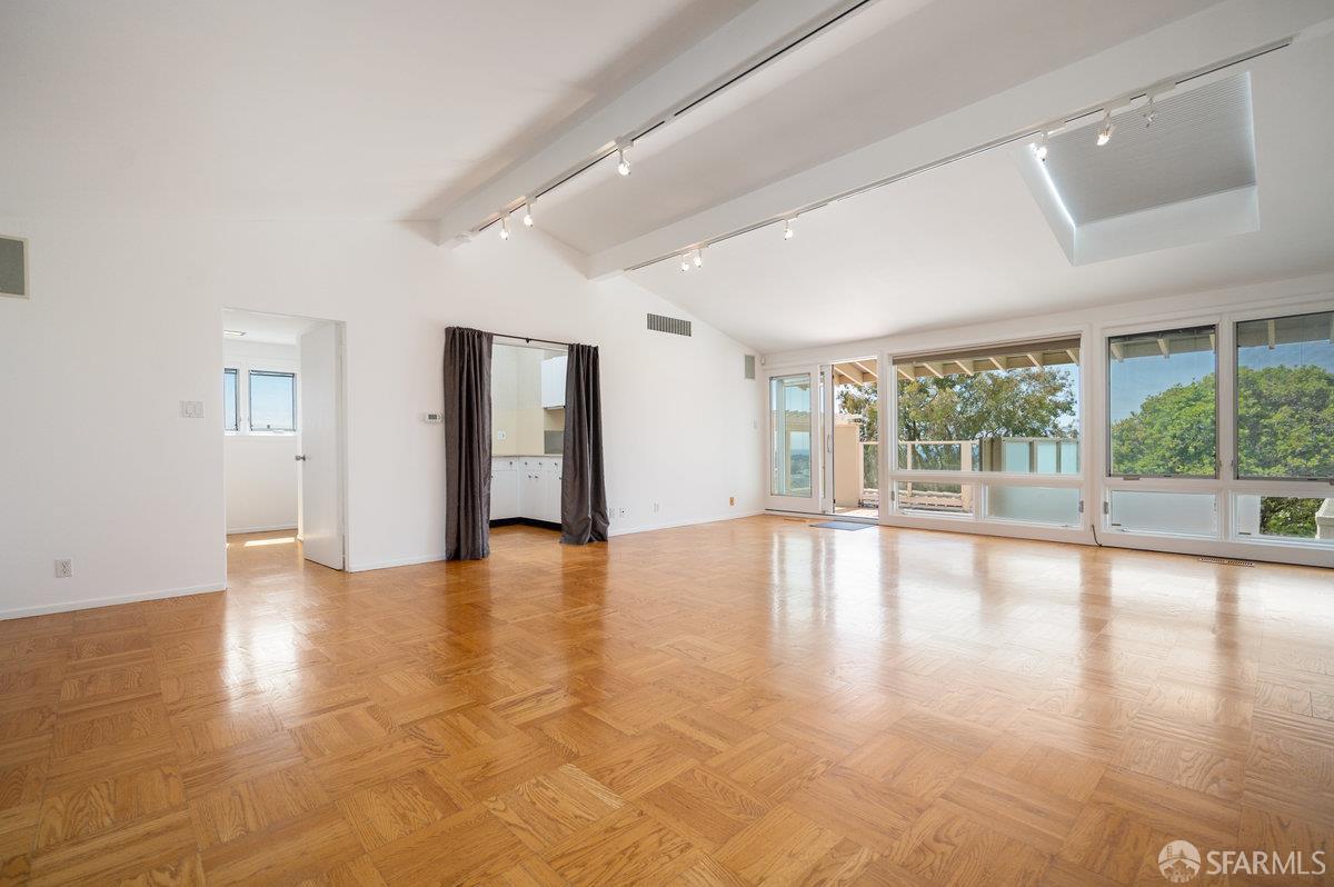 351 Santa Ana Avenue