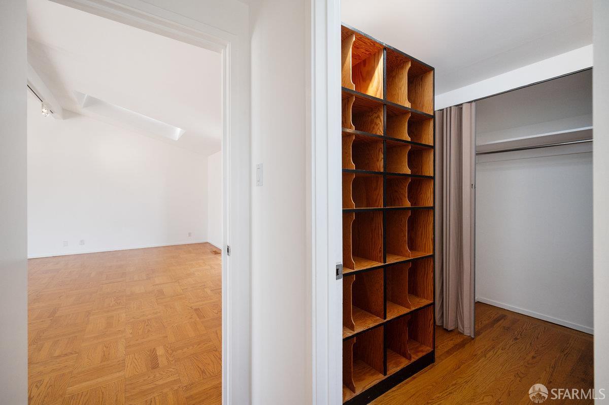 351 Santa Ana Avenue