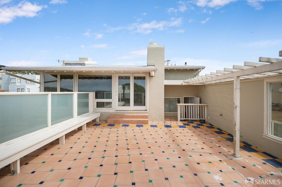 351 Santa Ana Avenue