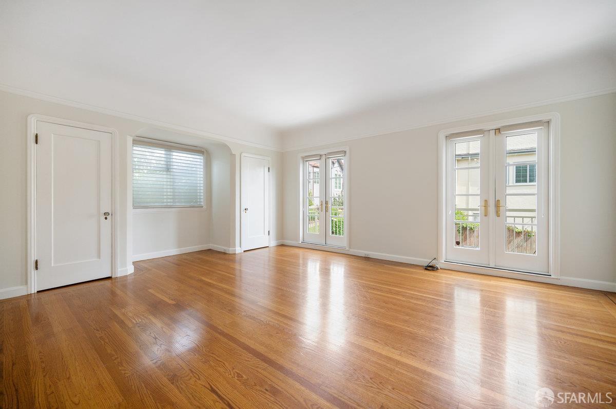 351 Santa Ana Avenue