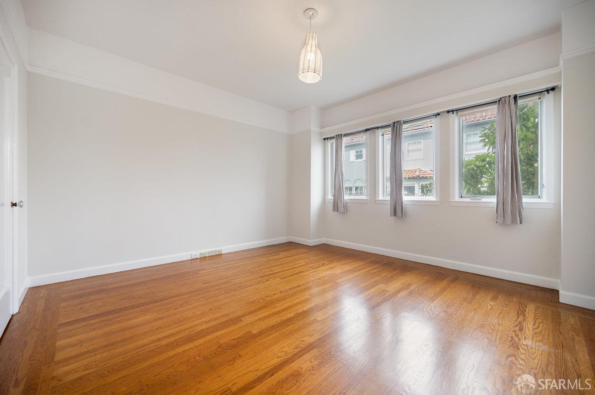 351 Santa Ana Avenue