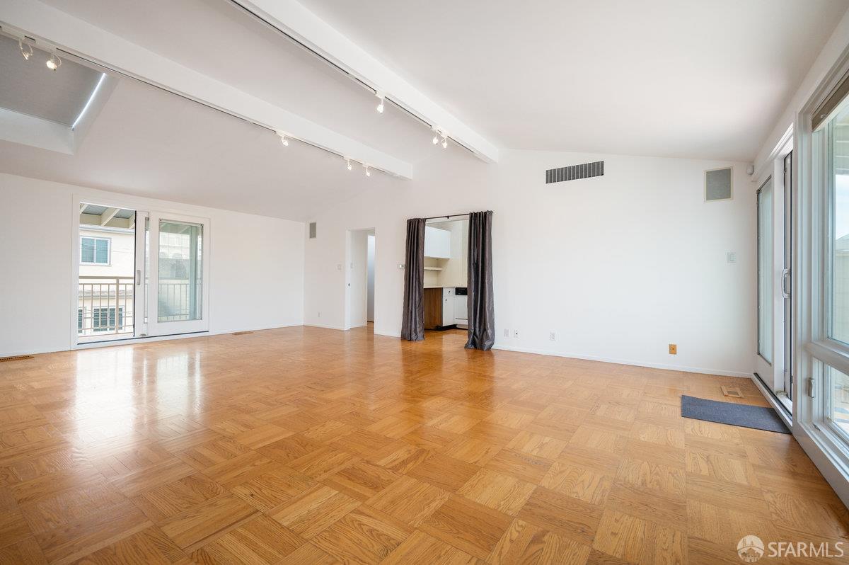 351 Santa Ana Avenue