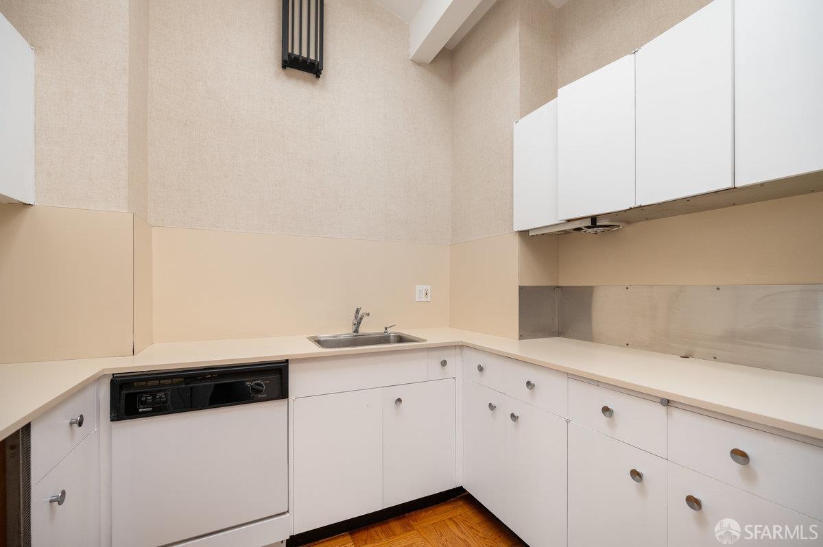 351 Santa Ana Avenue