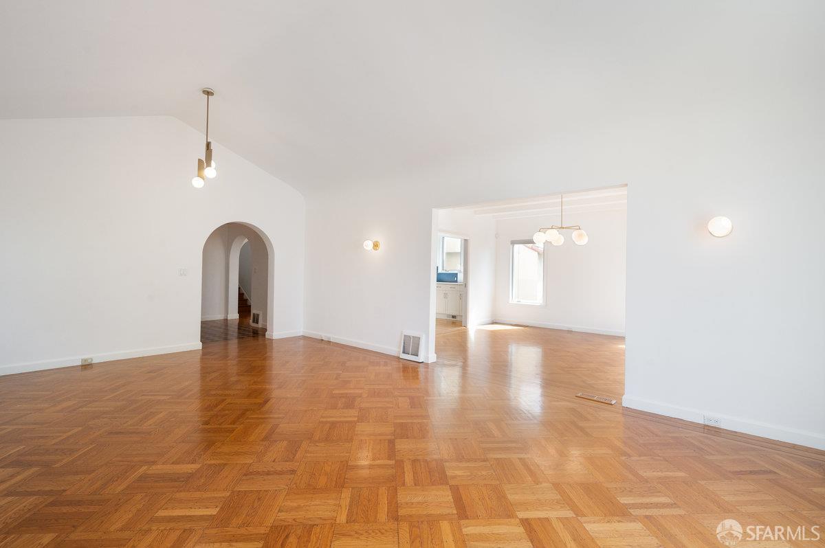 351 Santa Ana Avenue