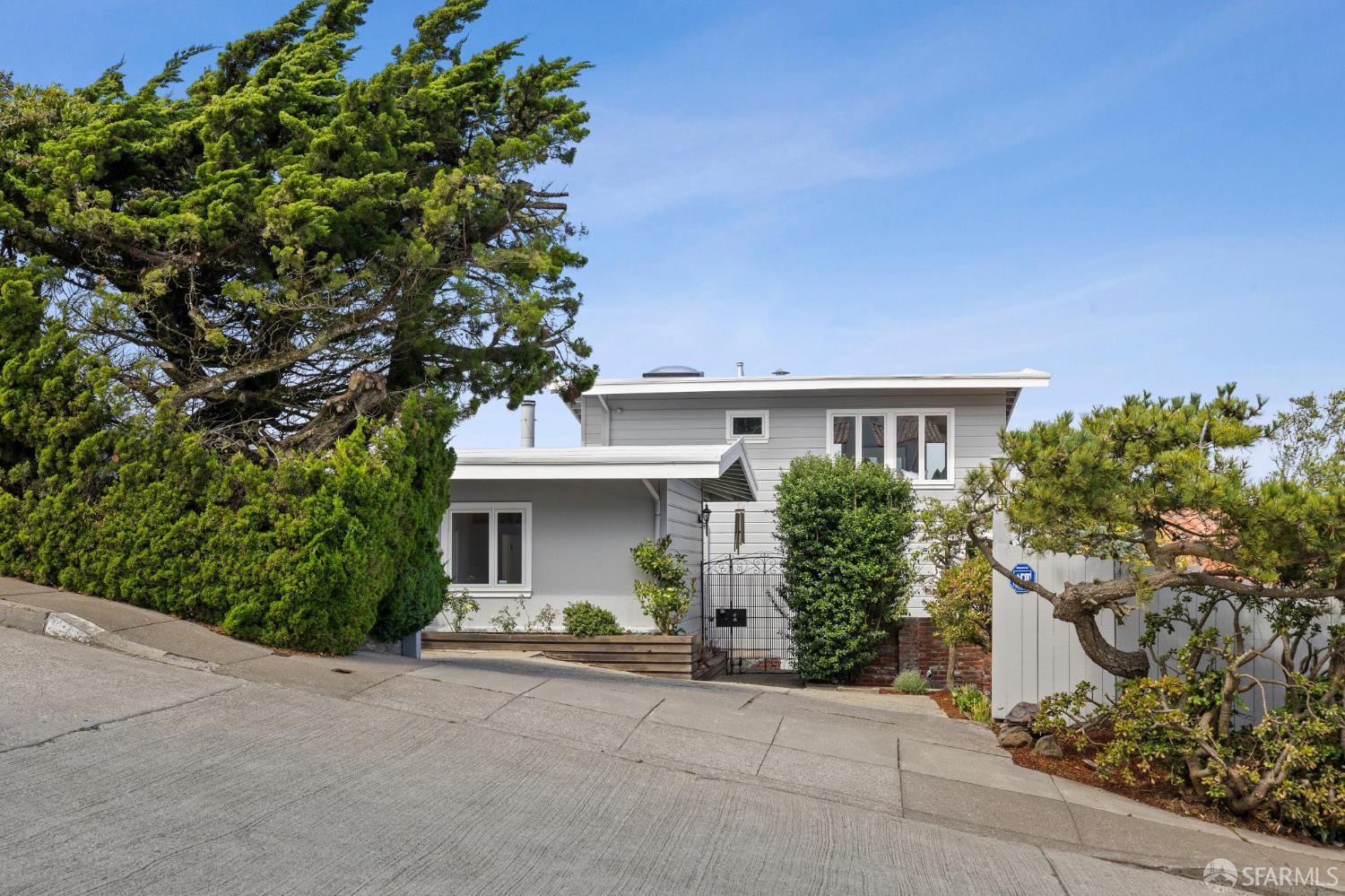 44 Mountain Spring Avenue