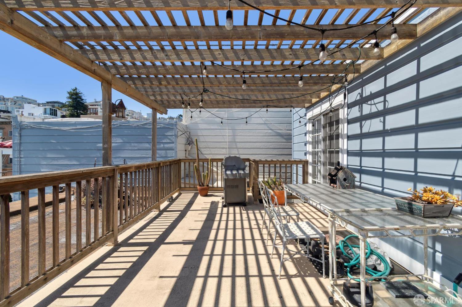 2384 Union Street