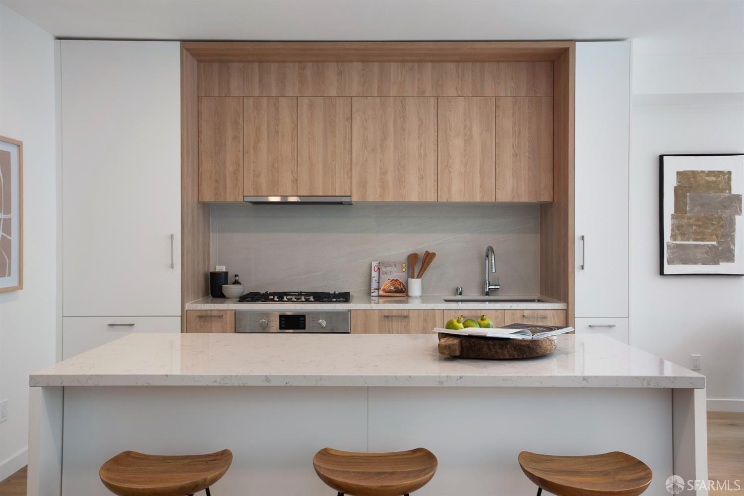 915 North Point Street # J4