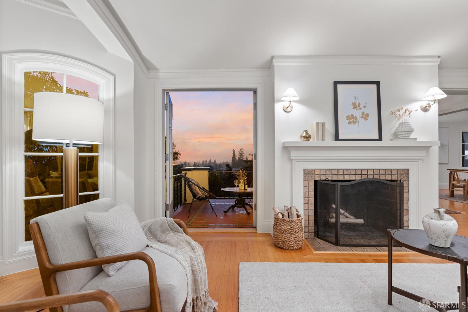 1842 Leimert Boulevard