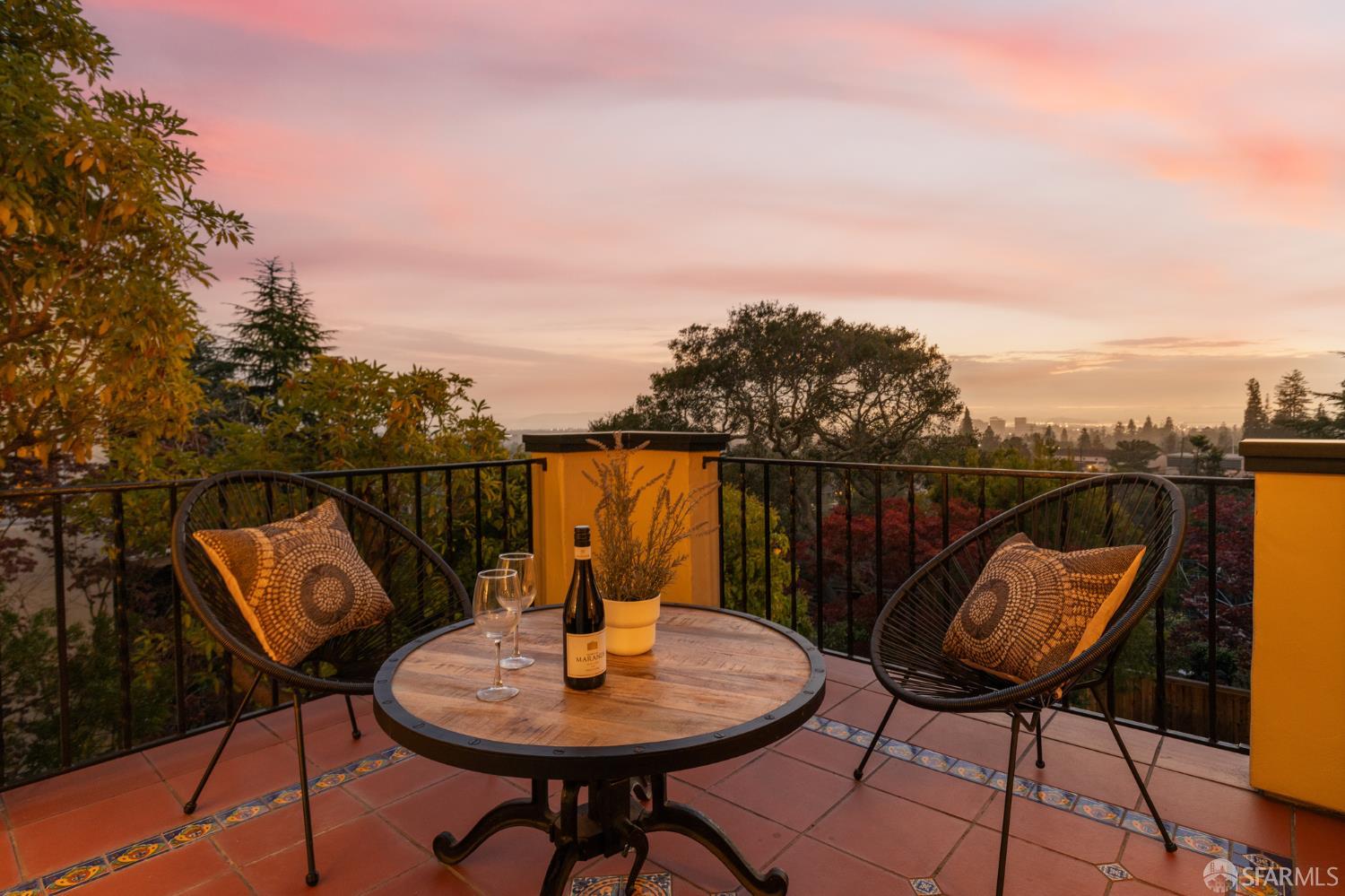 1842 Leimert Boulevard