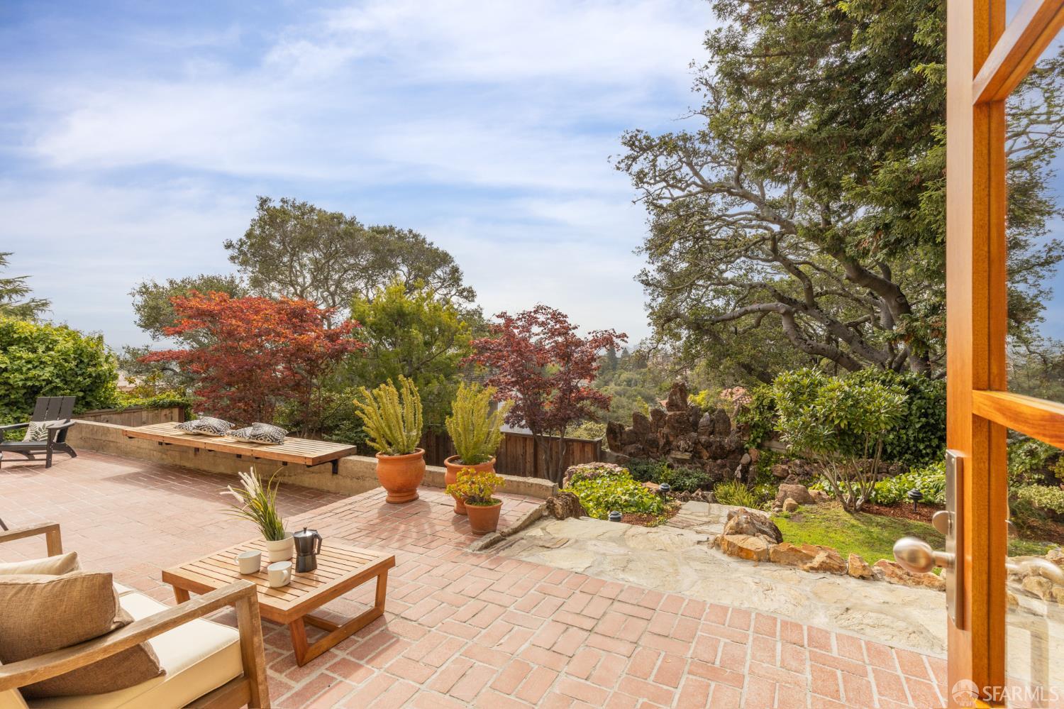 1842 Leimert Boulevard