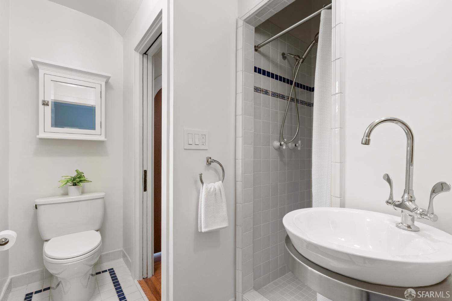 1842 Leimert Boulevard