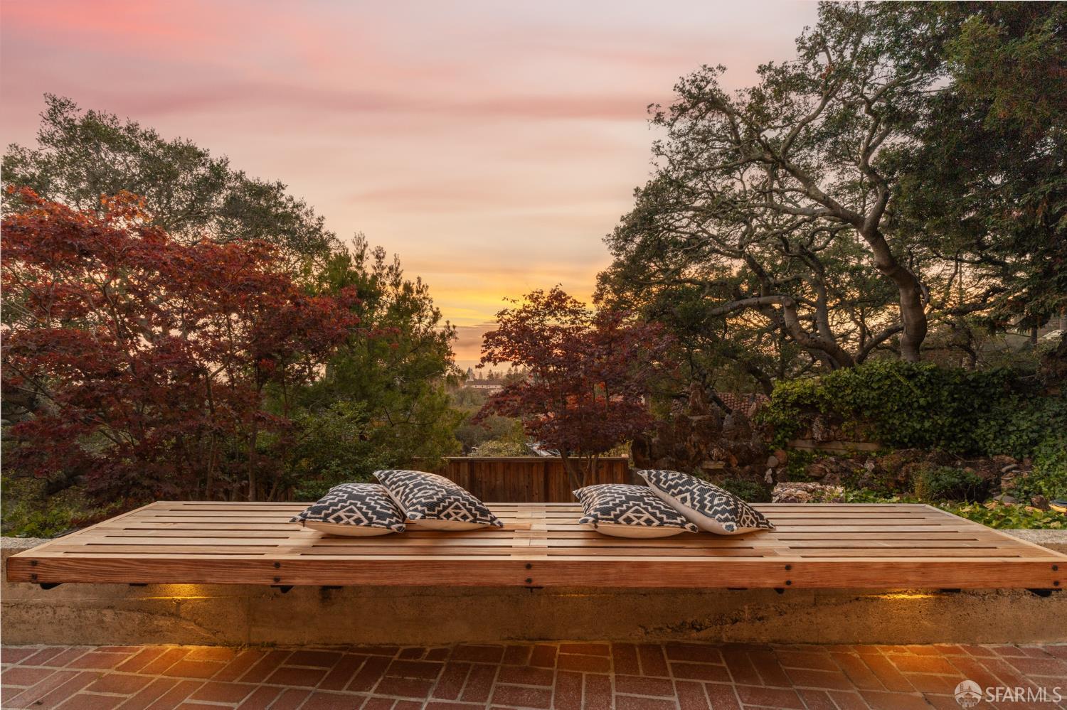 1842 Leimert Boulevard