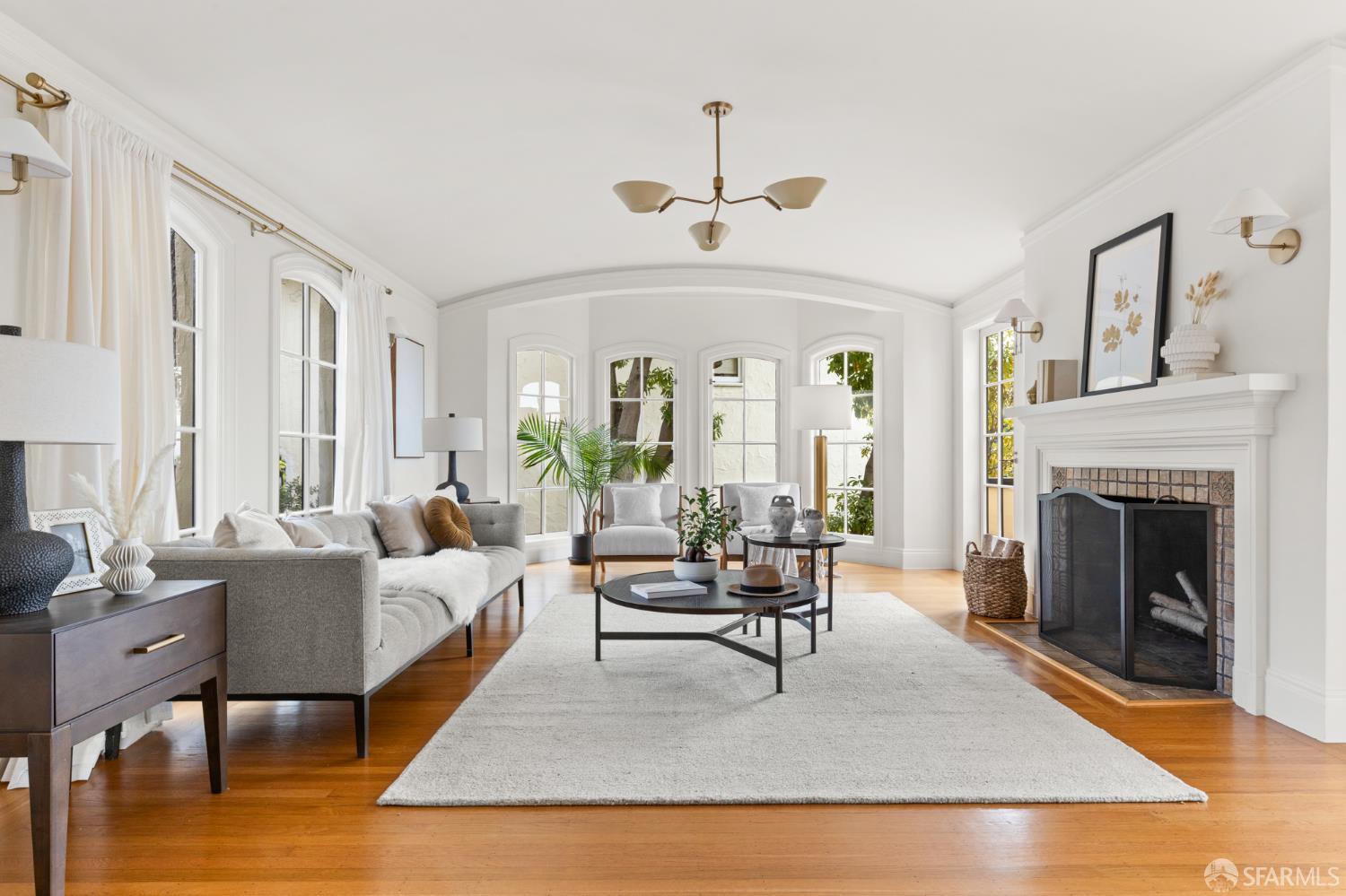 1842 Leimert Boulevard