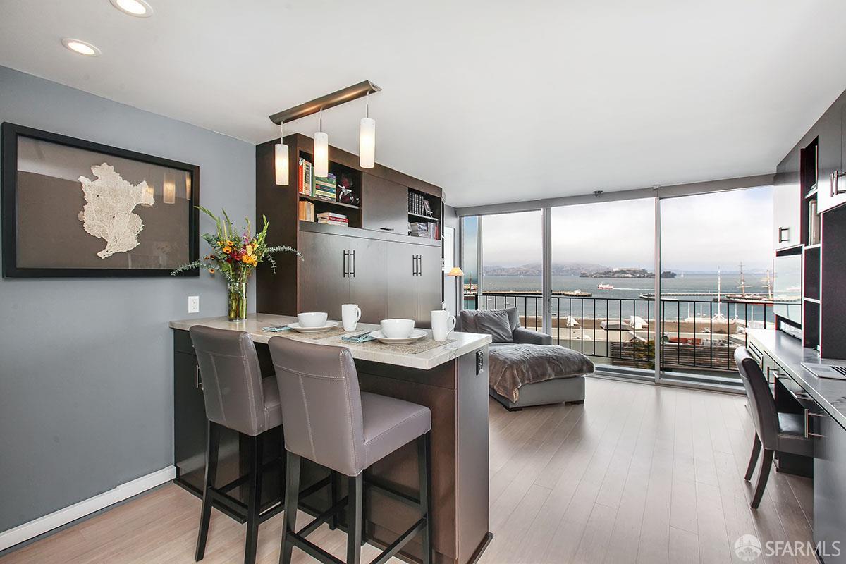 1000 North Point Street # 405