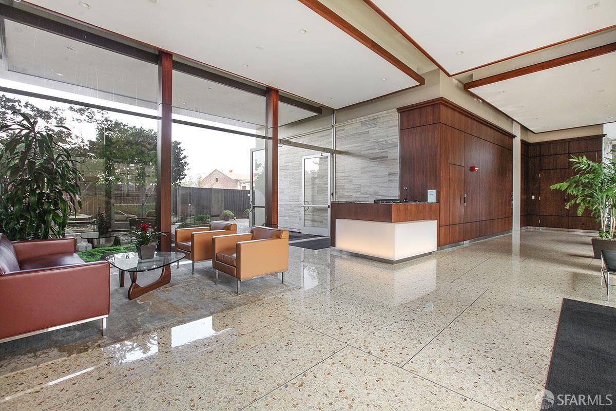 1000 North Point Street # 405