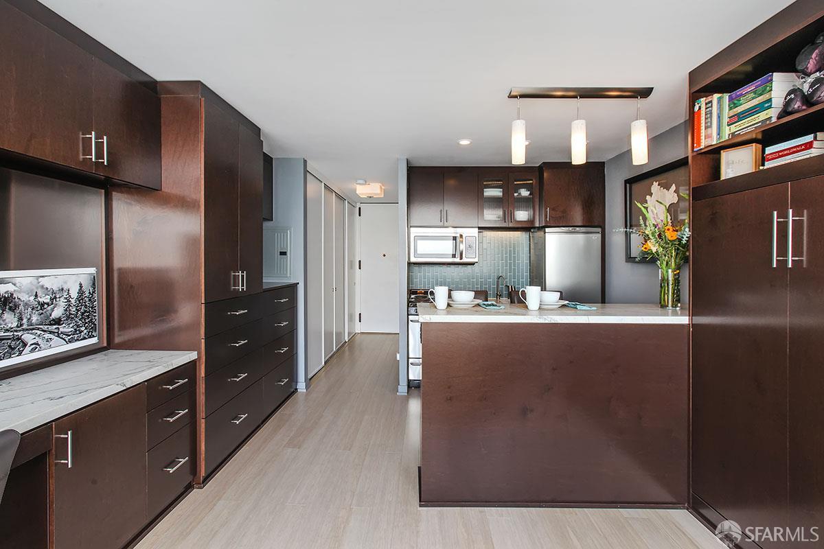 1000 North Point Street # 405