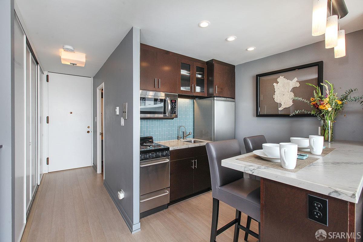 1000 North Point Street # 405