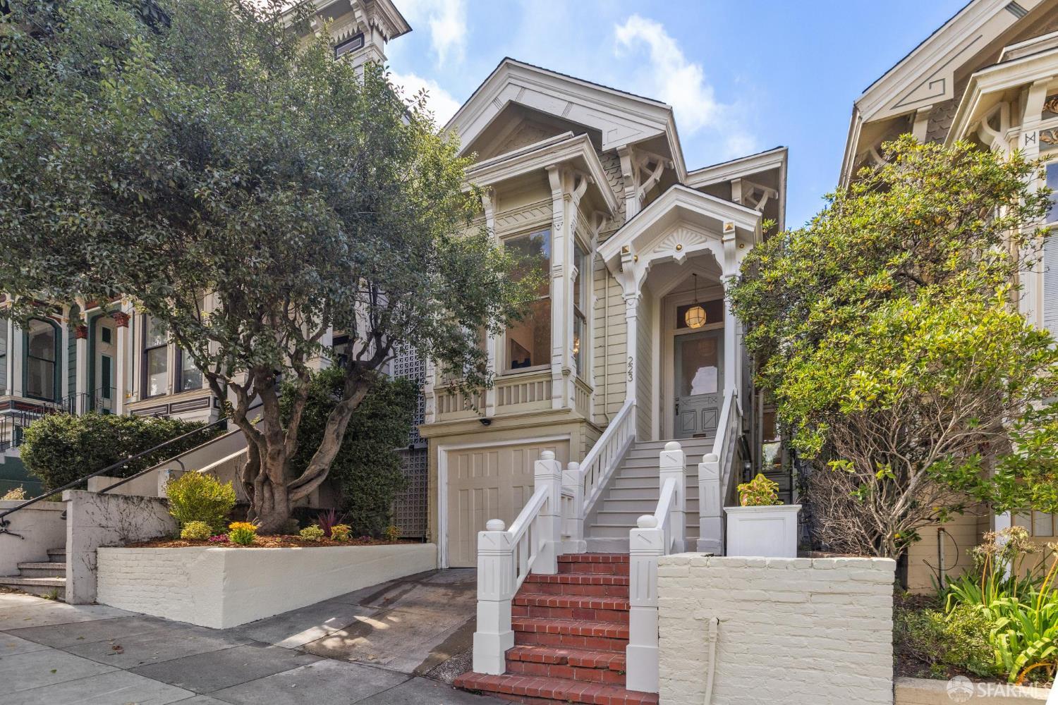 223 Divisadero Street