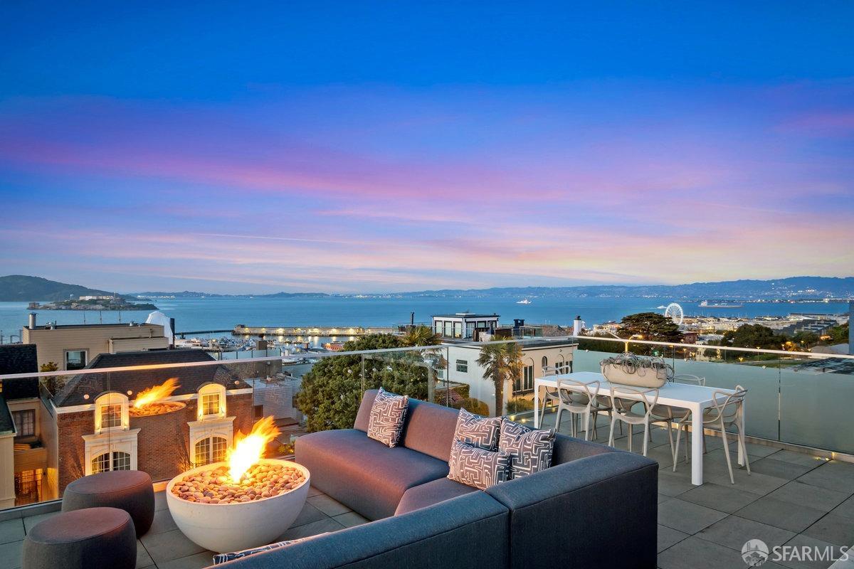 1043 Francisco Street