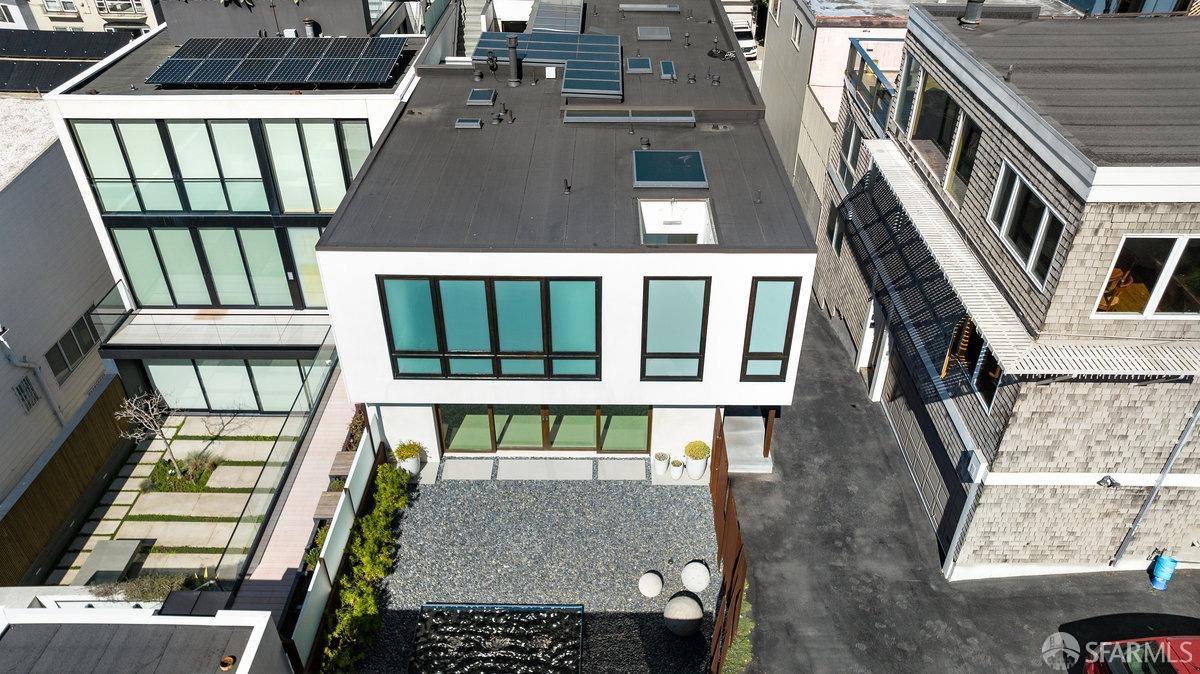 1043 Francisco Street