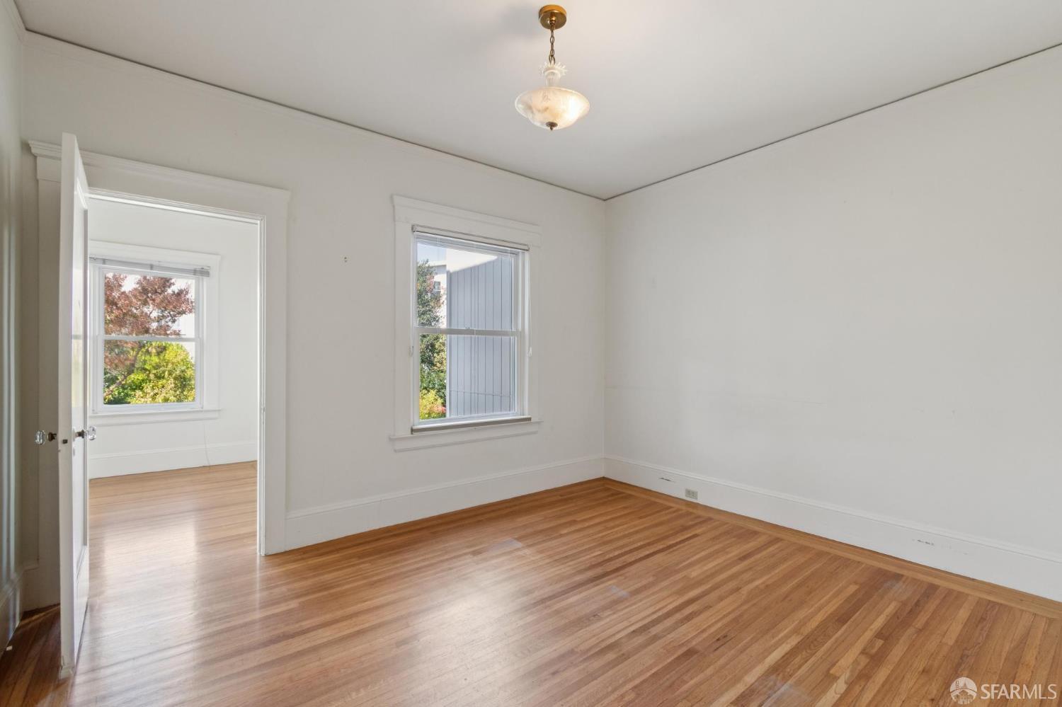 1374-1376 Chestnut Street