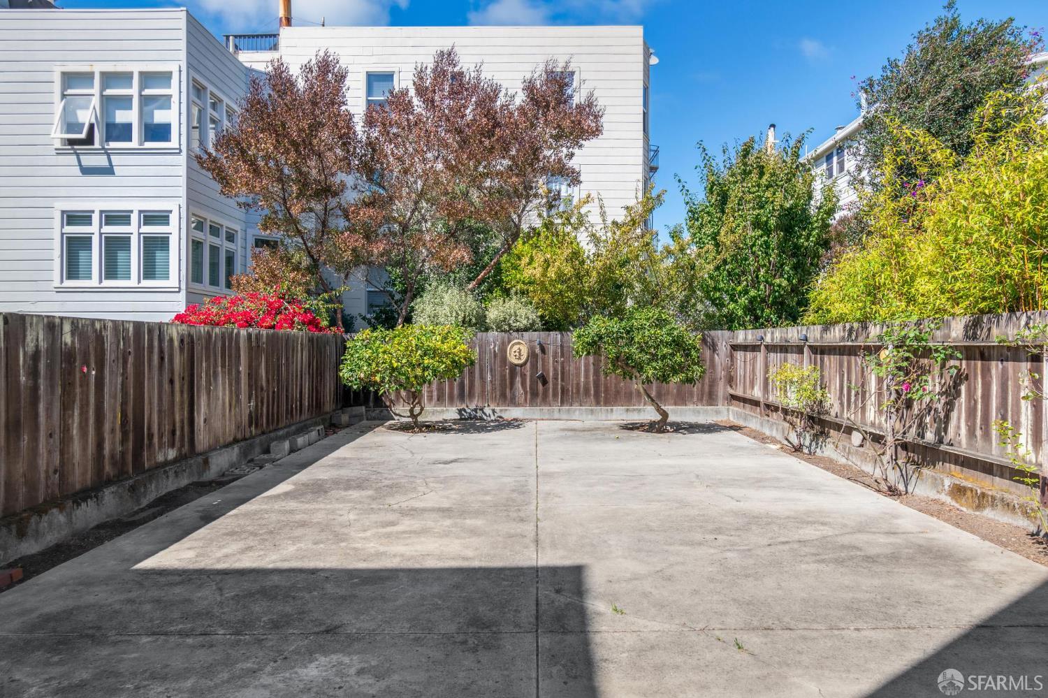 1374-1376 Chestnut Street