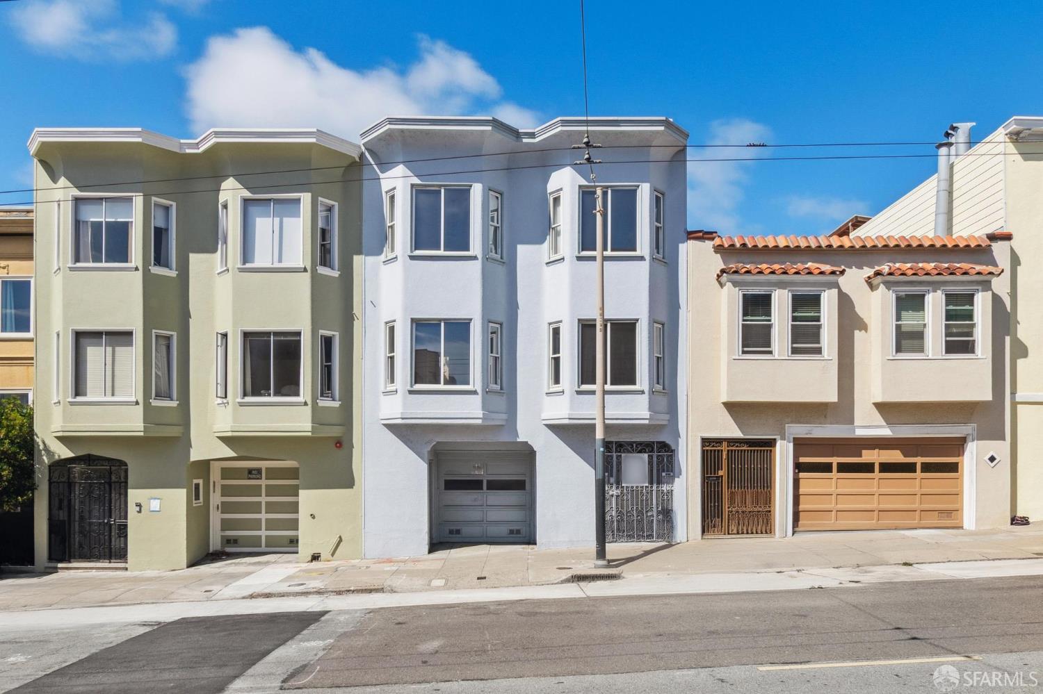 1374-1376 Chestnut Street