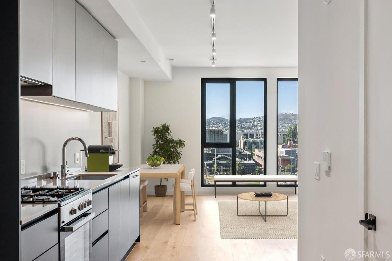 988 Harrison Street # S09