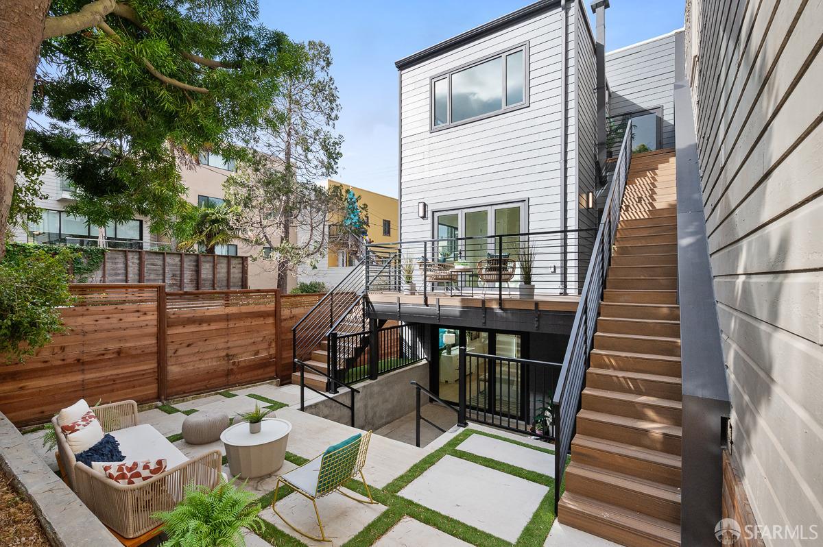 1935-1937 Greenwich Street