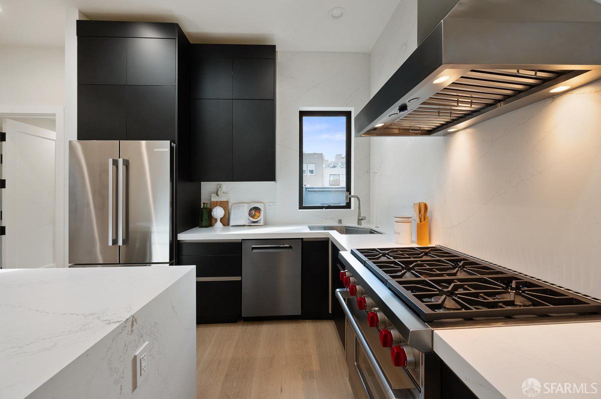 1935-1937 Greenwich Street