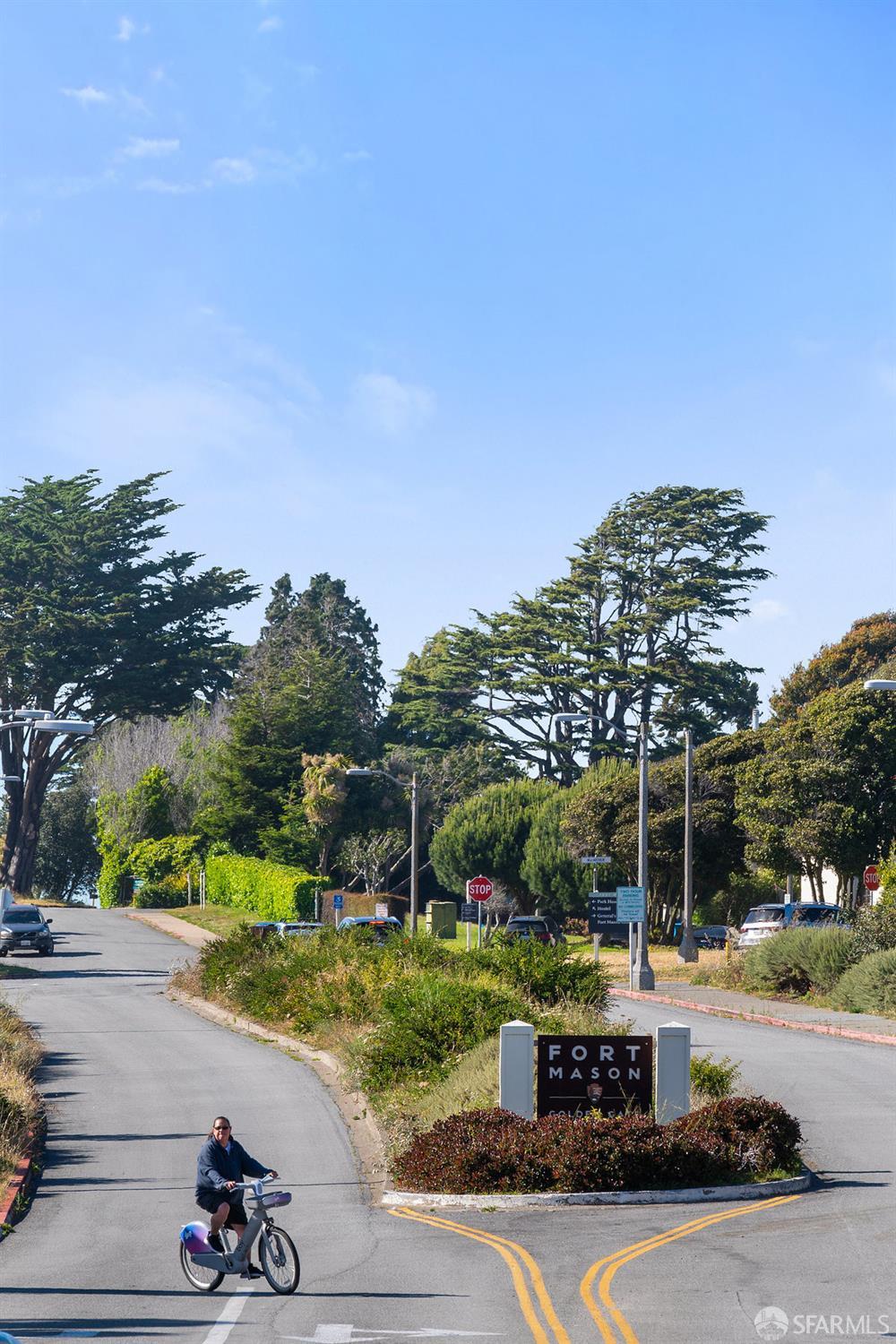 1935-1937 Greenwich Street