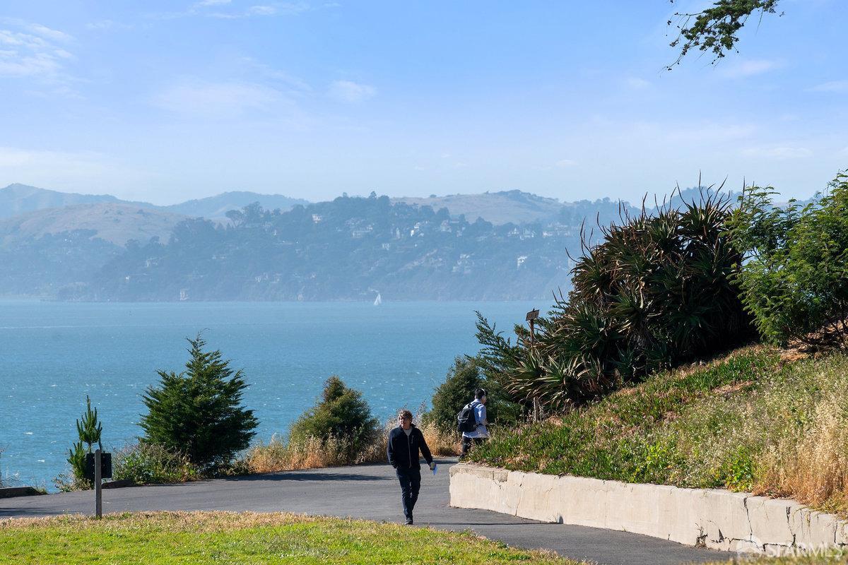 1935-1937 Greenwich Street