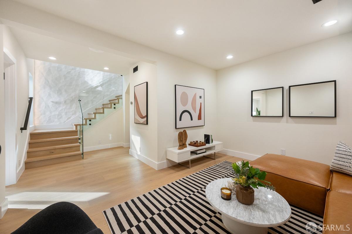 1935-1937 Greenwich Street