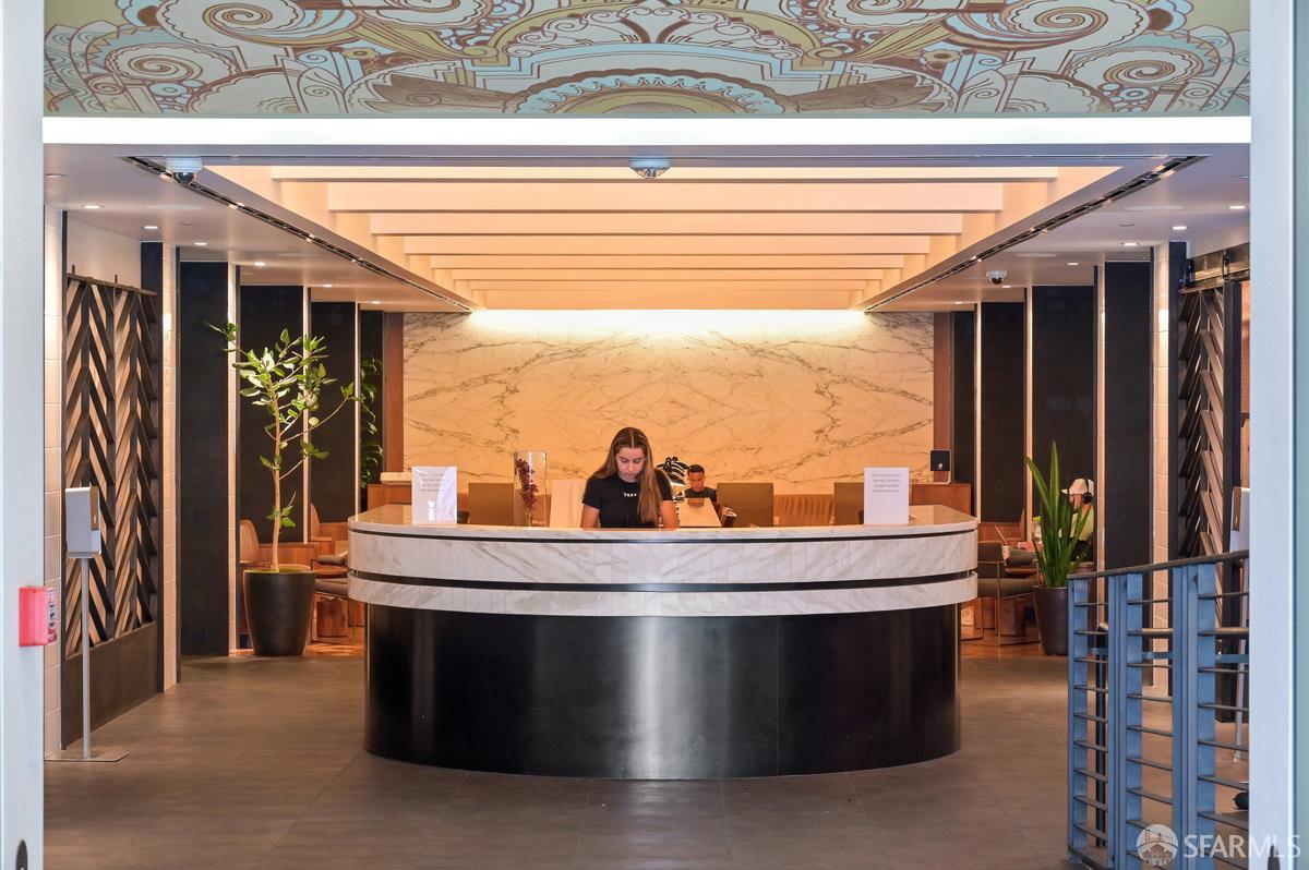 1935-1937 Greenwich Street