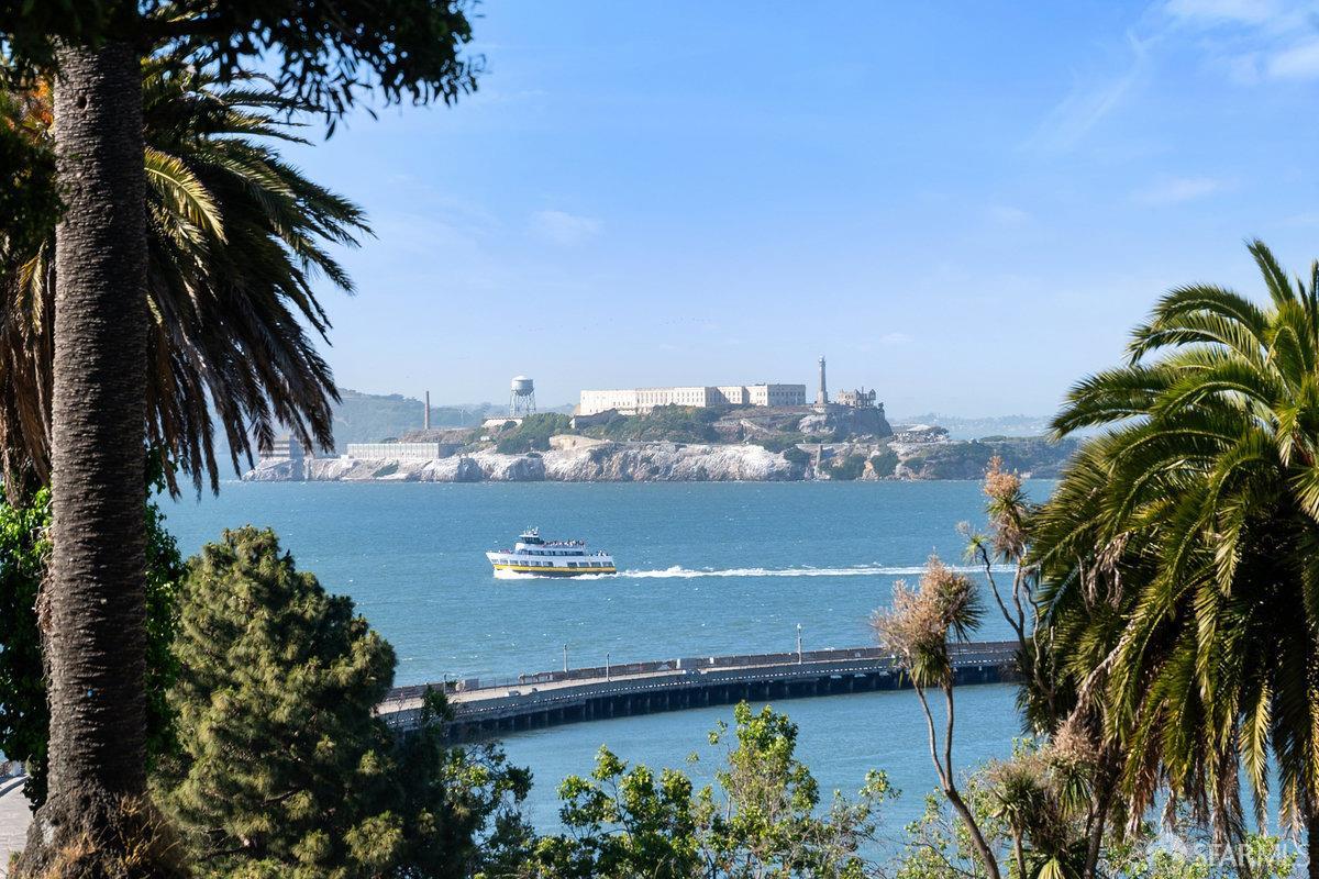 1935-1937 Greenwich Street