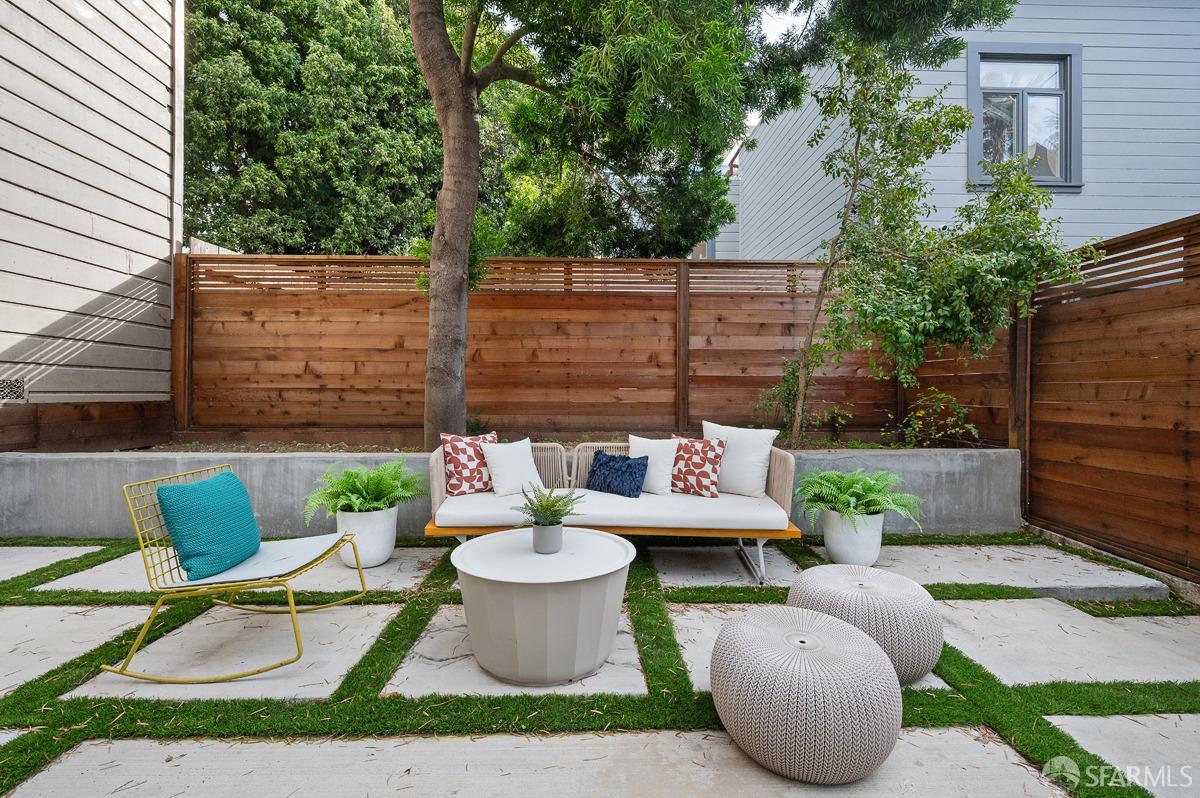 1935-1937 Greenwich Street