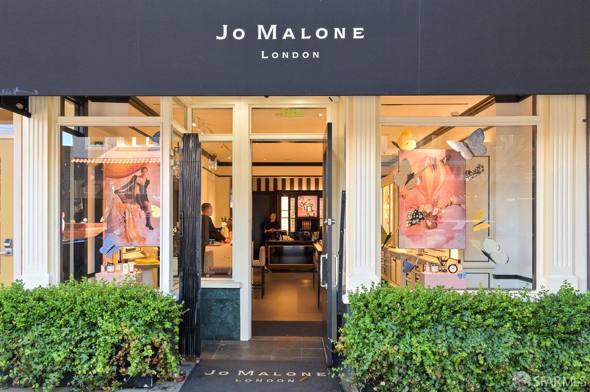 1935-1937 Greenwich Street