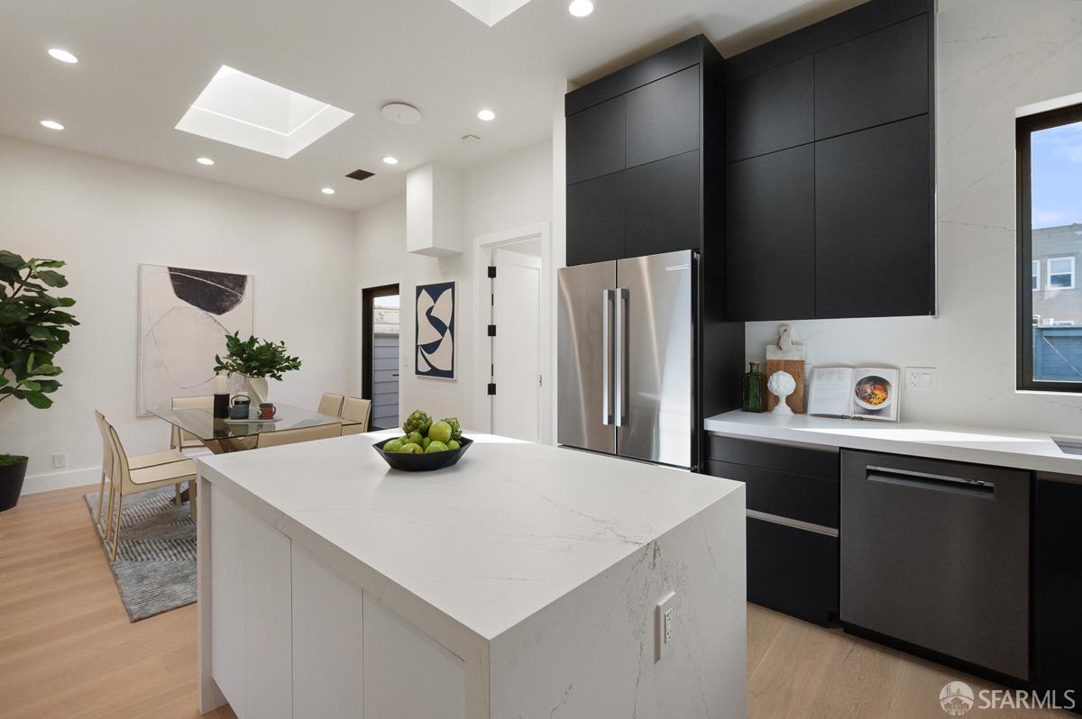 1935-1937 Greenwich Street